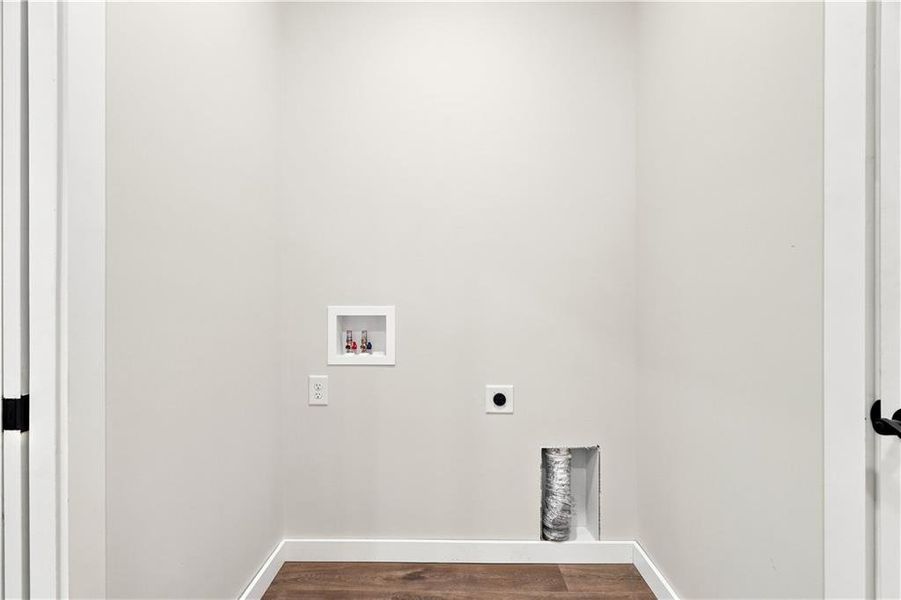 Spacious, unfurnished interior of a new home in , Talking Rock (Image 17).