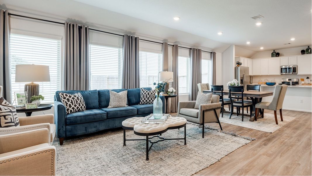 6432 Clover II Family 4of5 F1 080125 6432 Clover II Family 4of5 F1 080125