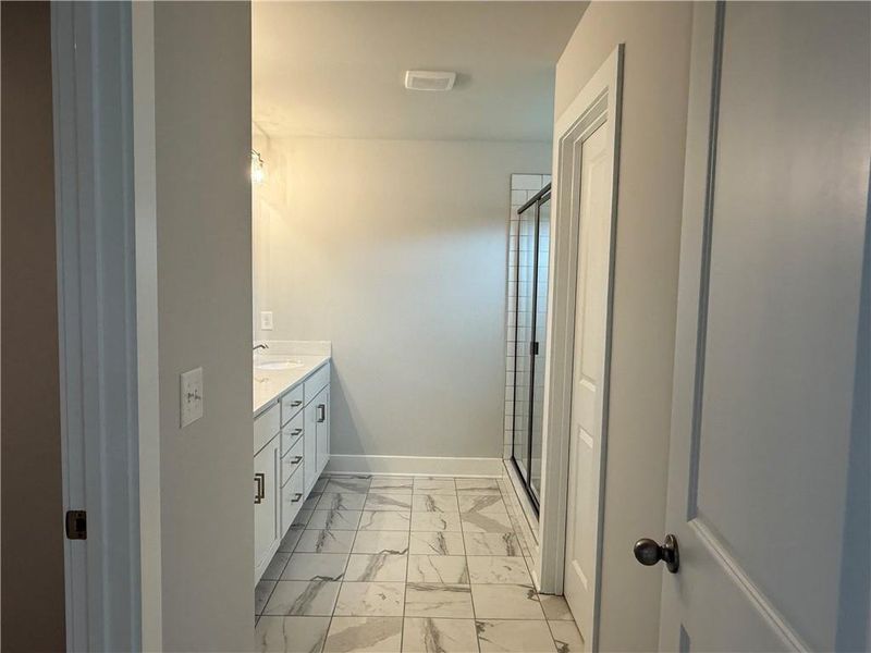 Spacious, unfurnished interior of a new home in , Dawsonville (Image 27).