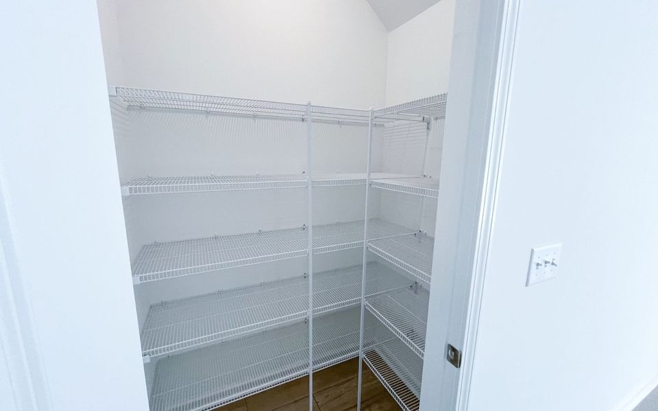 Spacious, unfurnished interior of a new home in Wendell Falls, Wendell (Image 10).