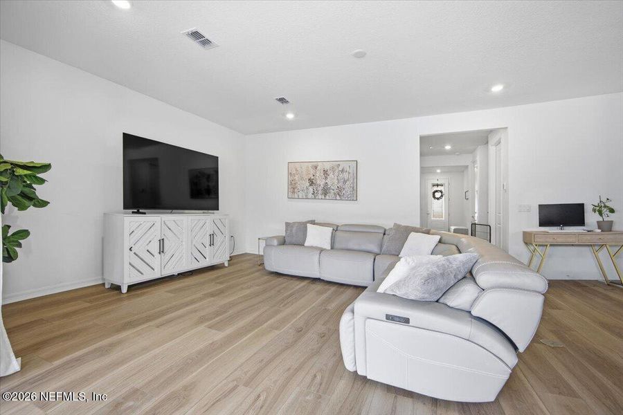 Furnished interior view inside a new home in , Middleburg (Image 5).