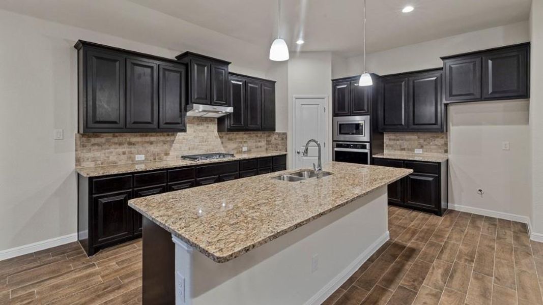 Furnished interior view inside a new home in Lakeview Pointe, Grand Prairie (Image 13).