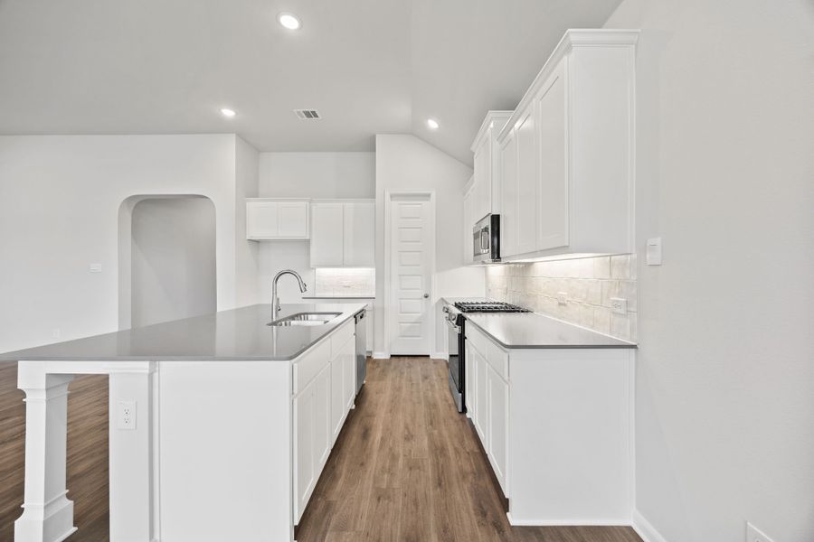 Representative furnished interior of a home built from the Nash by Cambridge Homes in Ribbonwood, Aubrey (Image 7).