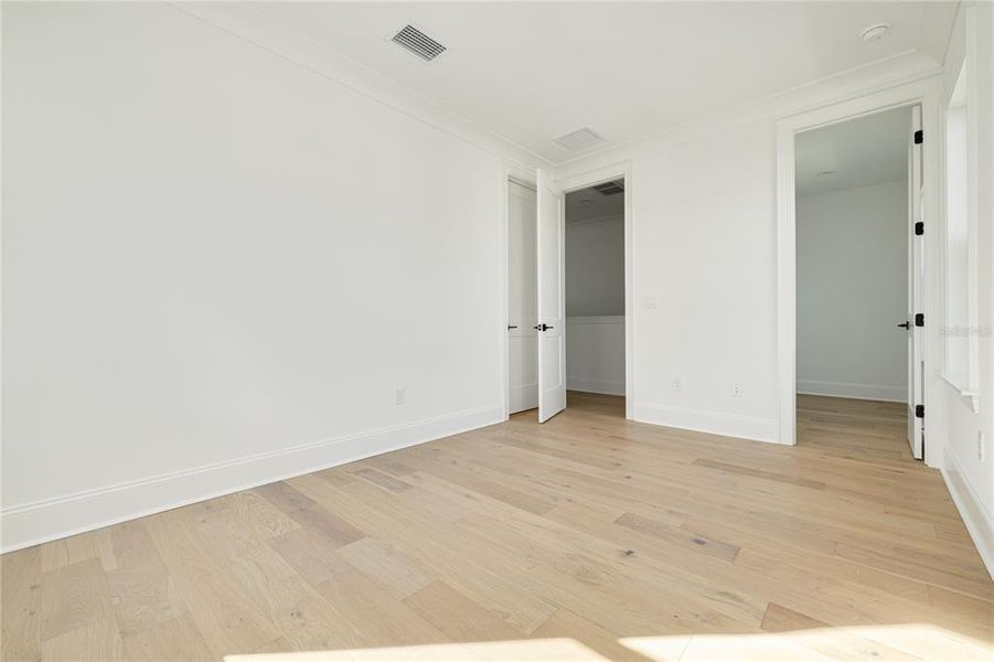 Spacious, unfurnished interior of a new home in , St. Petersburg (Image 22).