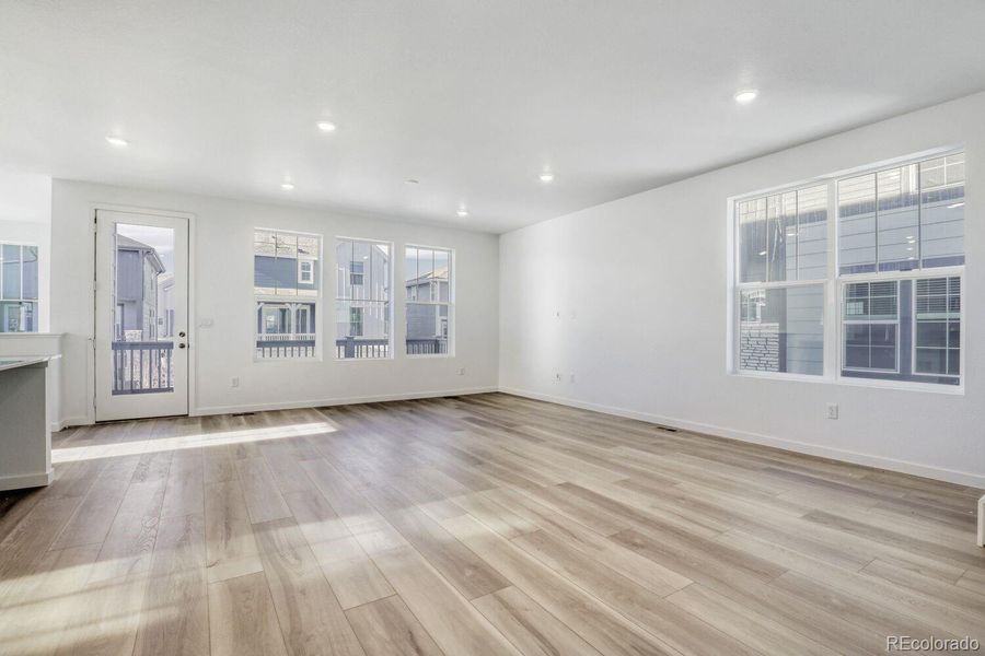 Spacious, unfurnished interior of a new home in Parterre, Thornton (Image 14). Spacious, unfurnished interior of a new home in Parterre, Thornton (Image 14).