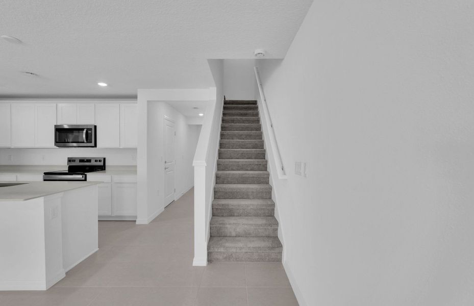 Spacious, unfurnished interior of a new home in Normandy Pines, Jacksonville (Image 17).