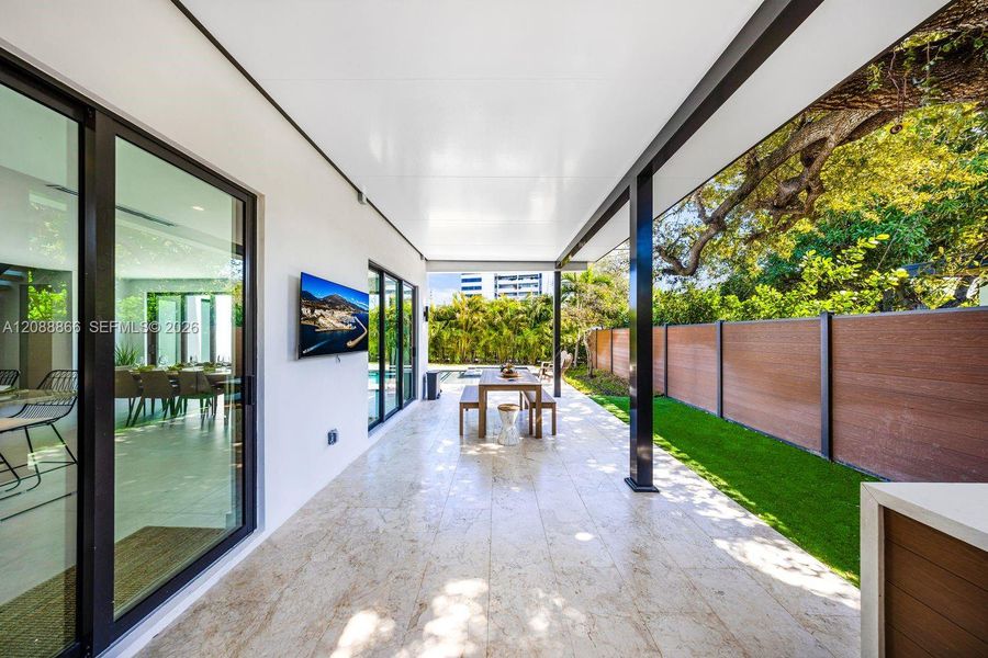 Exterior details and patio area of a home in , Miami (Image 23).
