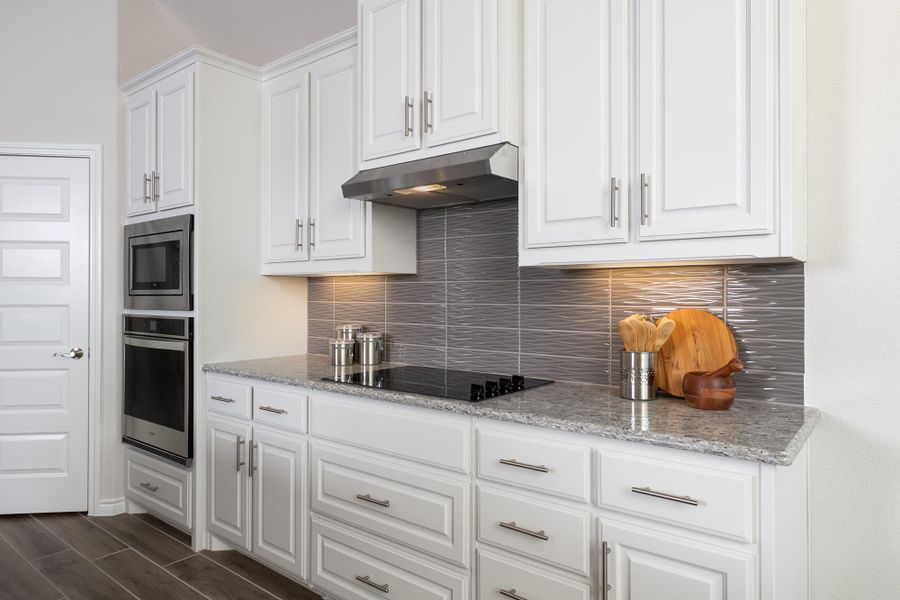 Kitchen | Concept 2267 at Massey Meadows in Midlothian, TX by Landsea Homes