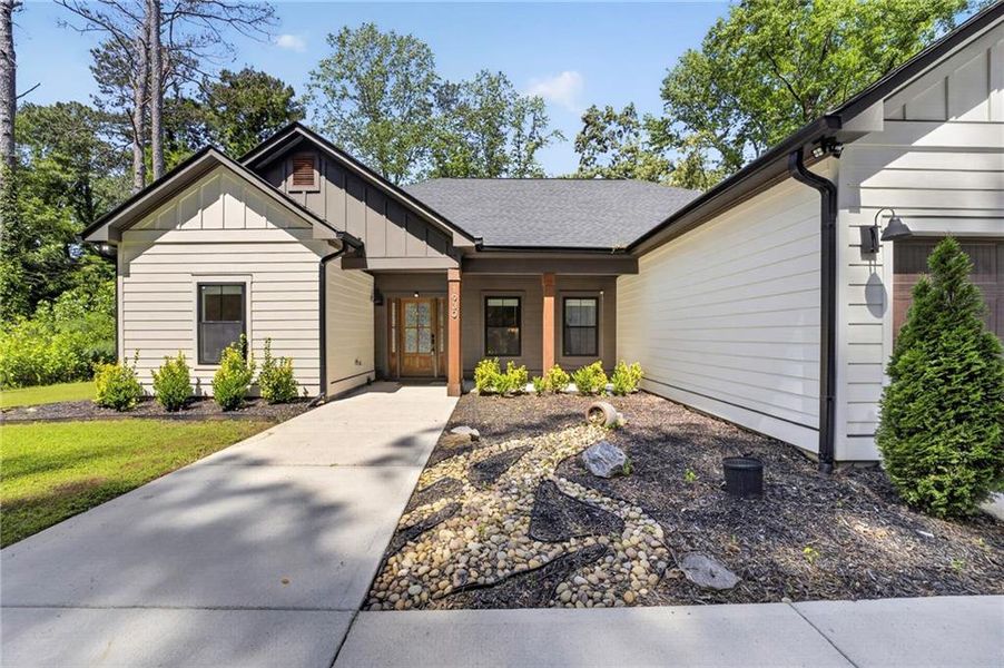Exterior details and patio area of a home in , Tucker (Image 3).