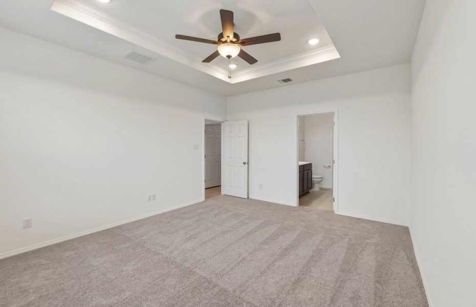 Spacious, unfurnished interior of a new home in Patterson Ranch, Georgetown (Image 15).