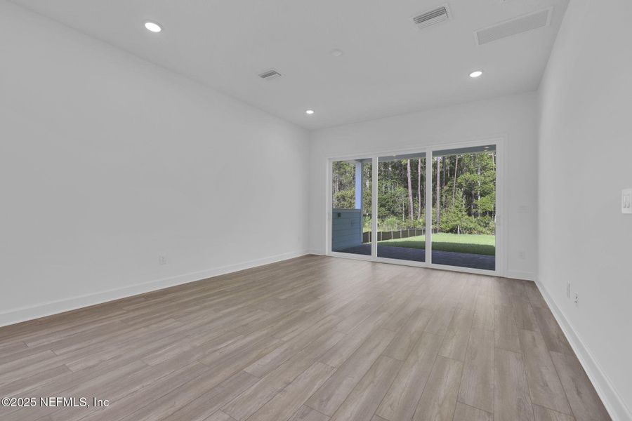 Spacious, unfurnished interior of a new home in Reflections at Nocatee, Ponte Vedra (Image 39).