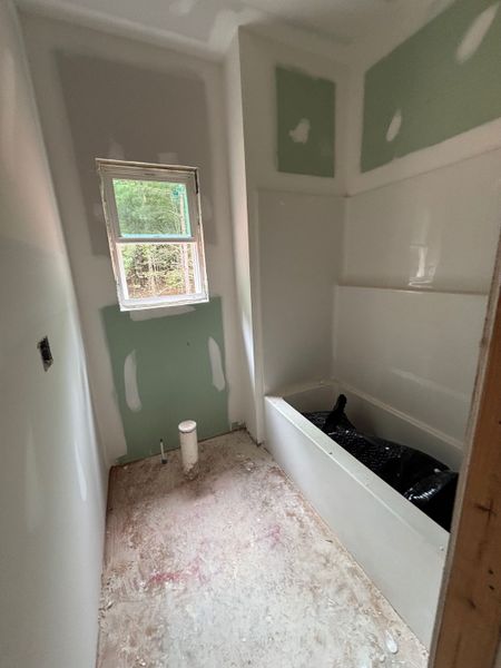 Image 27 of a home in White Oaks.