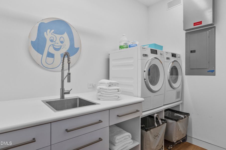 A (26 of 53) A (26 of 53)