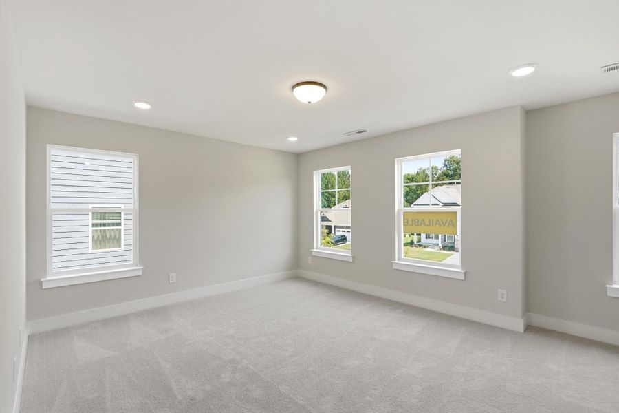 Spacious, unfurnished interior of a new home in Waterford Commons, Rock Hill (Image 35).