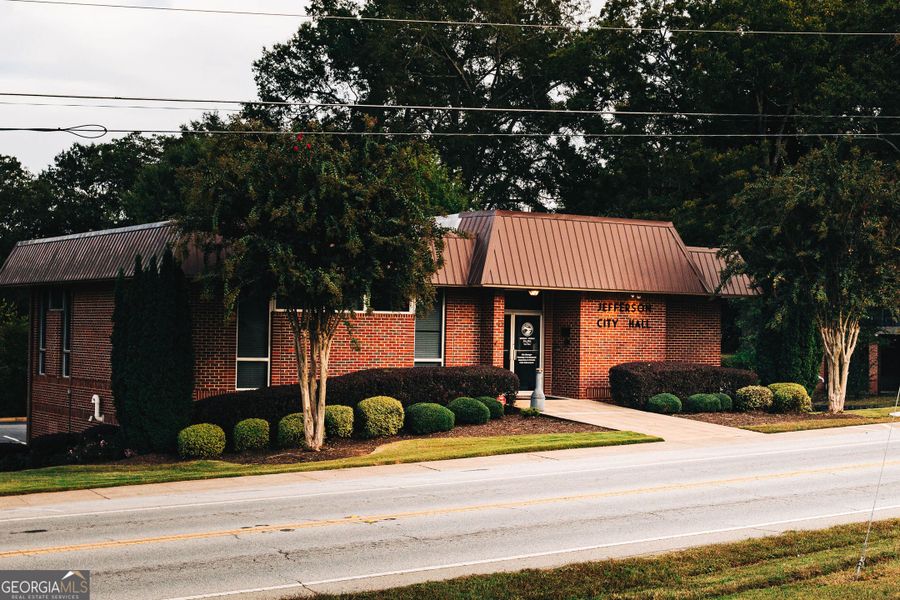 Front exterior of a new home in Mallard’s Landing, Jefferson, GA, highlighting curb appeal (Image 33).