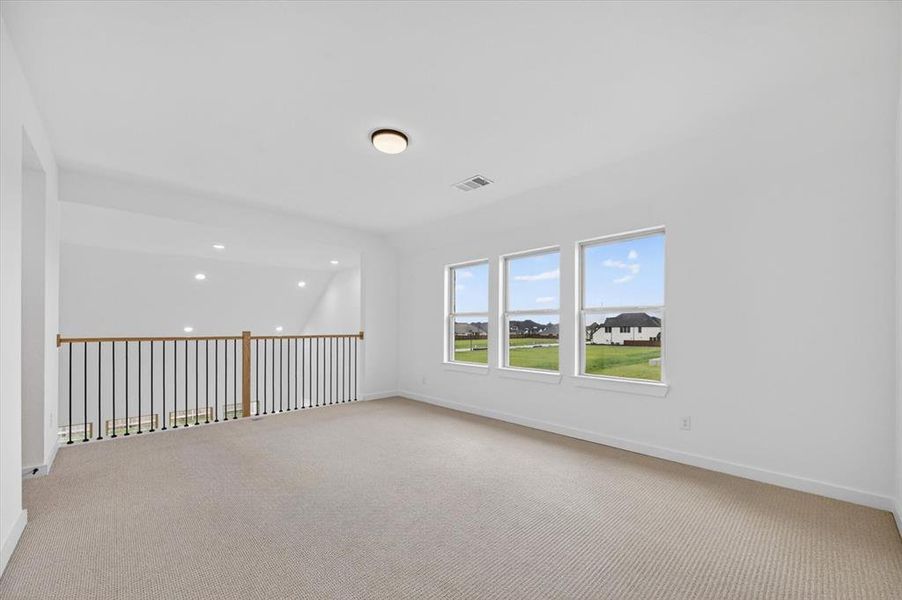 Spacious, unfurnished interior of a new home in Cambridge Crossing, Celina (Image 24).