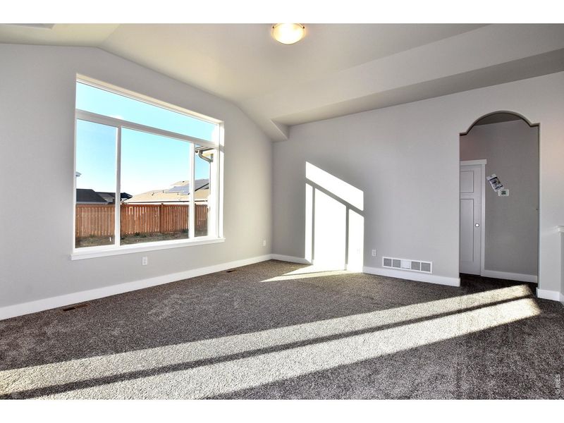 Spacious, unfurnished interior of a new home in , Johnstown (Image 14).