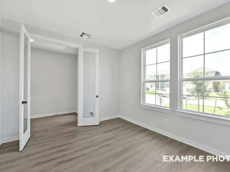Spacious, unfurnished interior of a new home in Sundance Cove, Crosby (Image 21).