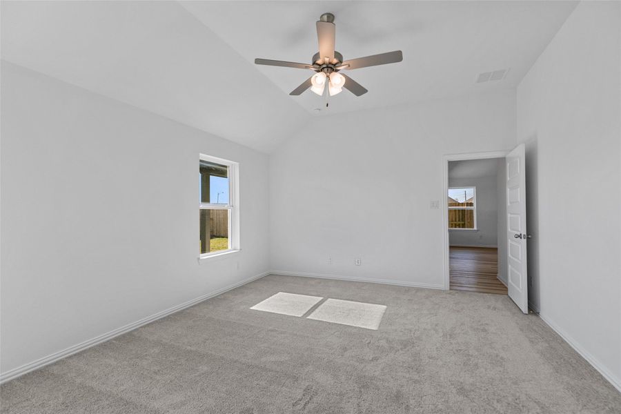 Spacious, unfurnished interior of a new home in River Ranch, Dayton (Image 29).