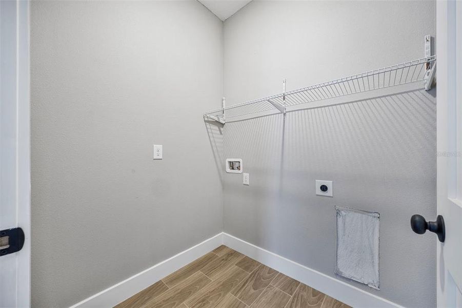 Spacious, unfurnished interior of a new home in , Tampa (Image 33).