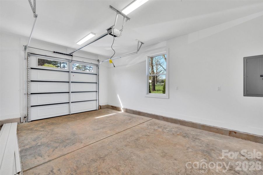 Spacious, unfurnished interior of a new home in , Lincolnton (Image 11). Spacious, unfurnished interior of a new home in , Lincolnton (Image 11).