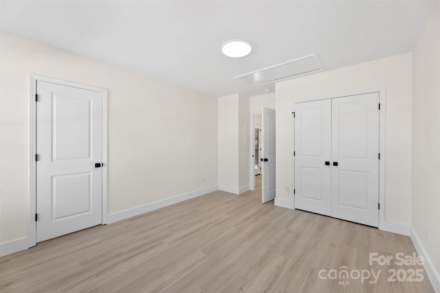 Spacious, unfurnished interior of a new home in , Charlotte (Image 19).