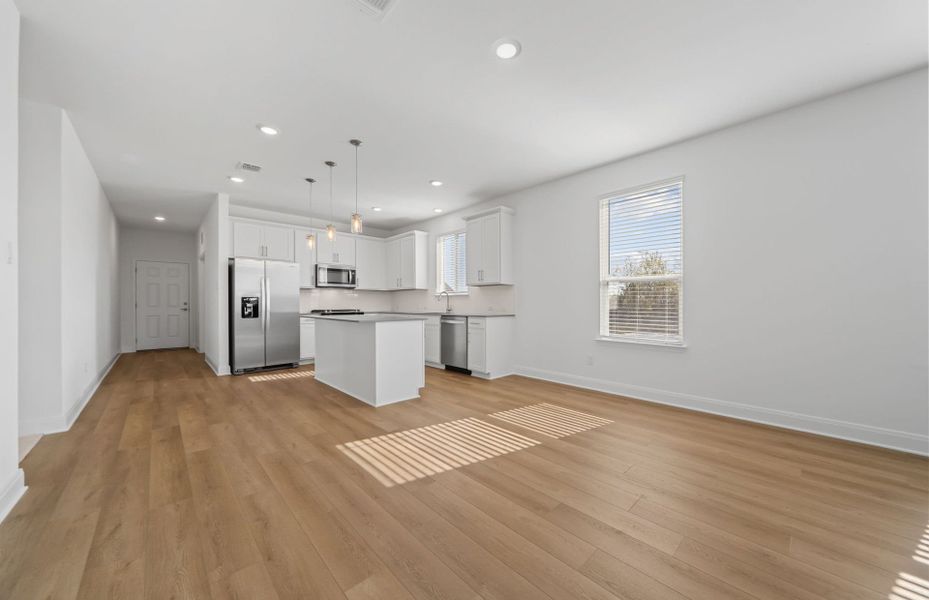 Spacious, unfurnished interior of a new home in Patterson Ranch, Georgetown (Image 30). Spacious, unfurnished interior of a new home in Patterson Ranch, Georgetown (Image 30).