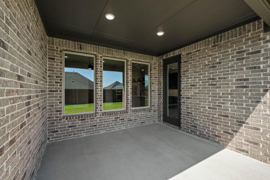 Spacious, unfurnished interior of a new home in Discovery Collection at Bridgewater, Midlothian (Image 25).