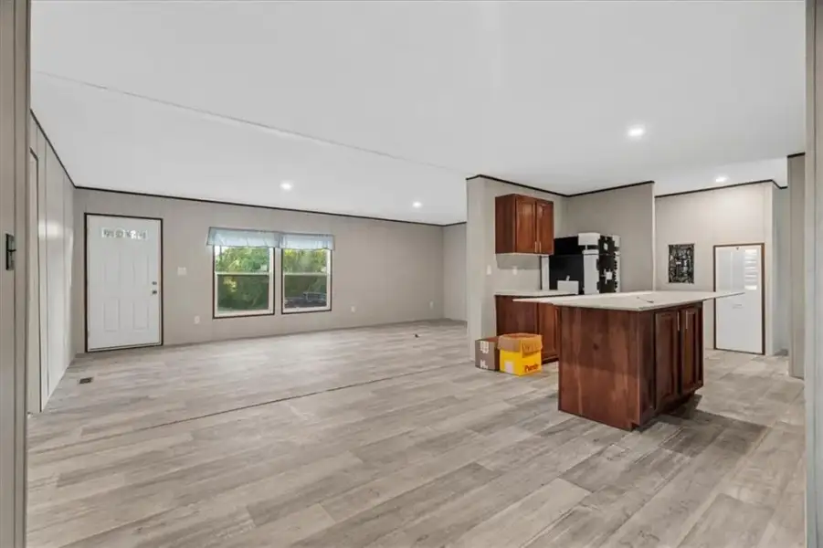 Spacious, unfurnished interior of a new home in , Fairmount (Image 12).