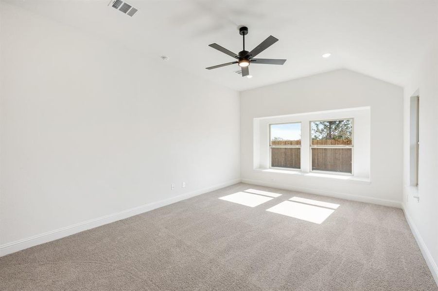 Spacious, unfurnished interior of a new home in Willow Wood Classic 50, McKinney (Image 31).