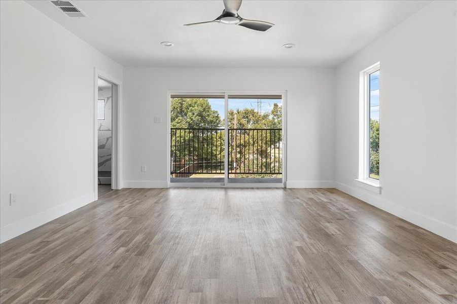 Spacious, unfurnished interior of a new home in , Dallas (Image 23).