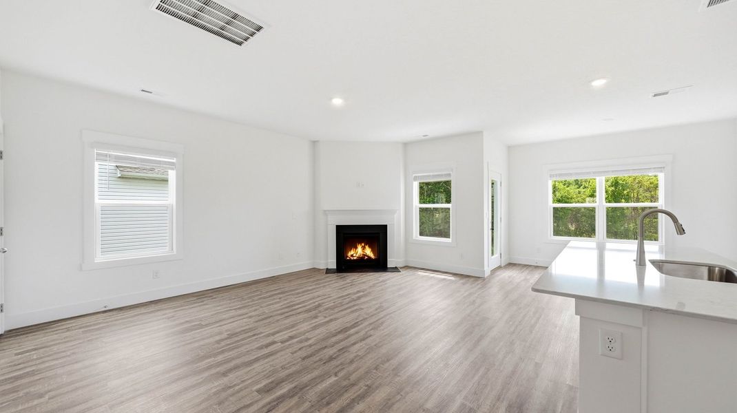 Spacious, unfurnished interior of a new home in Fieldcrest Acres, Blountville (Image 24).