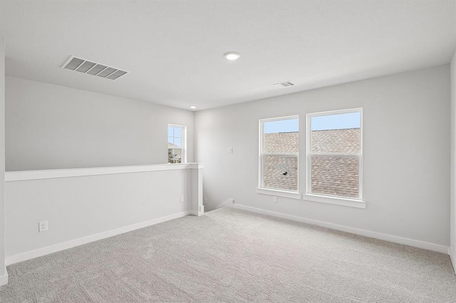 Spacious, unfurnished interior of a new home in Overland Grove, Forney (Image 12).