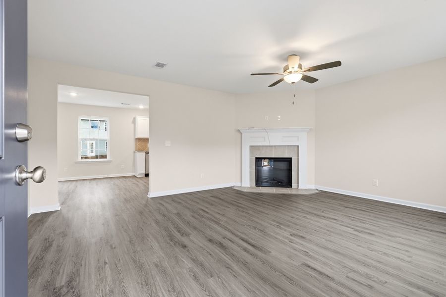 Representative unfurnished interior of a home built from the The Pamona by RTS Homes in Lakeside at Fifteen West, Hinesville (Image 10).