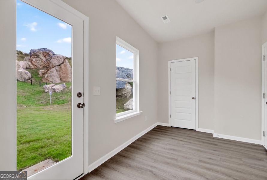 Spacious, unfurnished interior of a new home in Stonebridge North, Macon (Image 18).