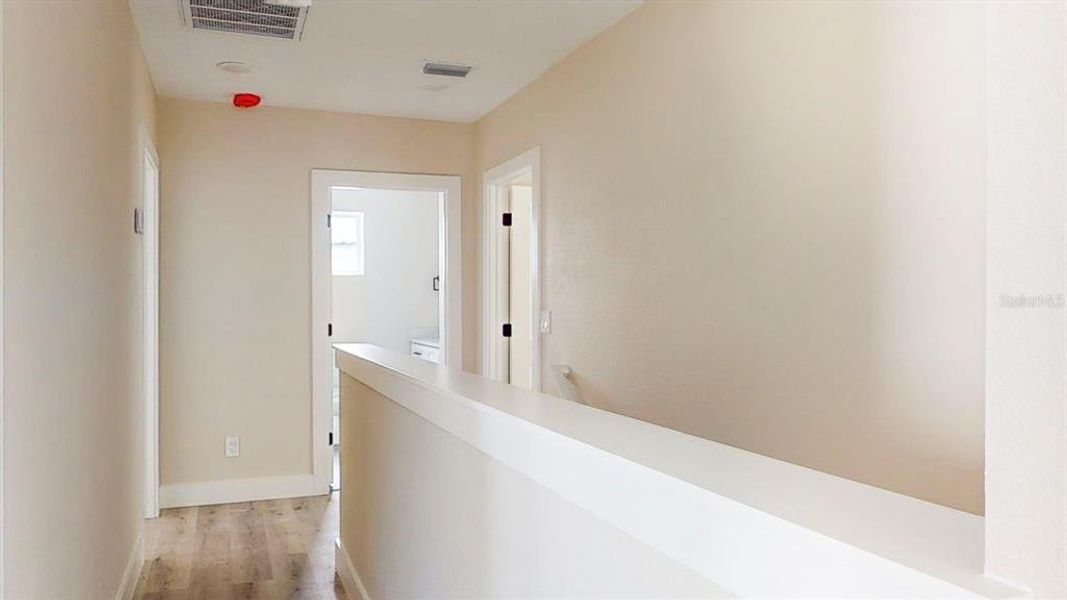 Spacious, unfurnished interior of a new home in , St. Petersburg (Image 39).