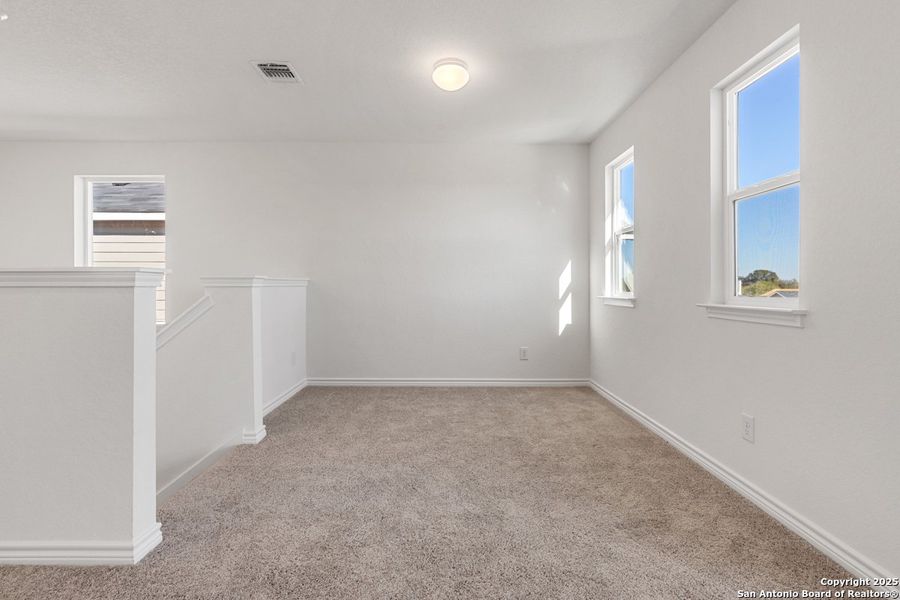 Spacious, unfurnished interior of a new home in The Granary - Heritage Collection, San Antonio (Image 9).