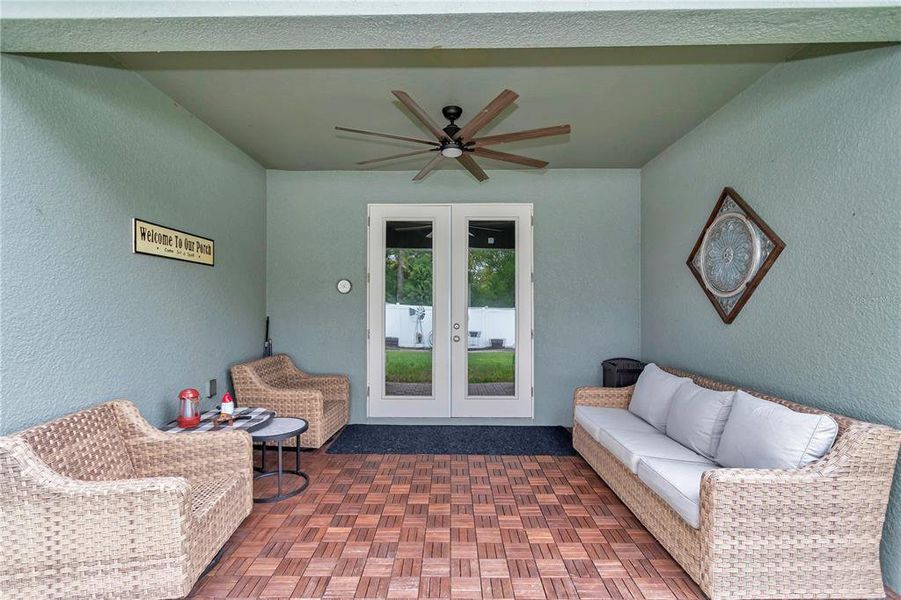 Exterior details and patio area of a home in , Ocala (Image 25). Exterior details and patio area of a home in , Ocala (Image 25).