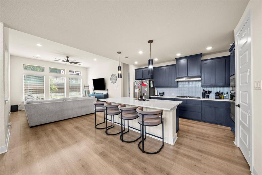 Furnished interior view inside a new home in Willow Grove, Melissa (Image 8).