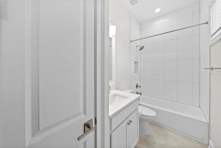 Furnished interior view inside a new home in , Tampa (Image 28). Furnished interior view inside a new home in , Tampa (Image 28).