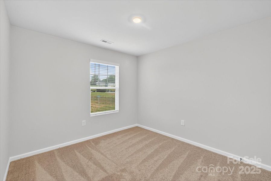Spacious, unfurnished interior of a new home in Rhyne Court, Gastonia (Image 20).