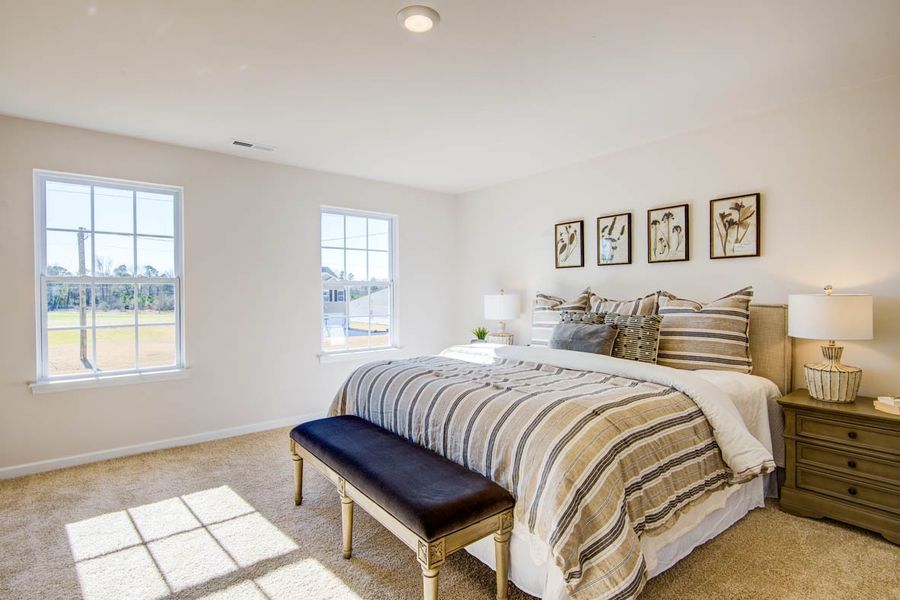 Representative furnished interior of a home built from the Penwell by D.R. Horton in Carter Ridge, Greenville (Image 40).