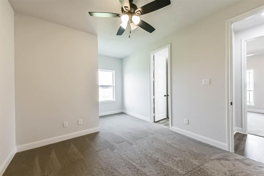 Spacious, unfurnished interior of a new home in , Baytown (Image 32).
