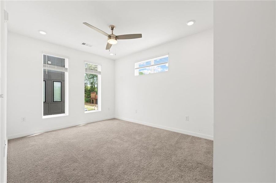 Spacious, unfurnished interior of a new home in , Atlanta (Image 27). Spacious, unfurnished interior of a new home in , Atlanta (Image 27).