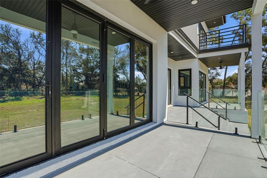 Exterior details and patio area of a home in , Tampa (Image 3).