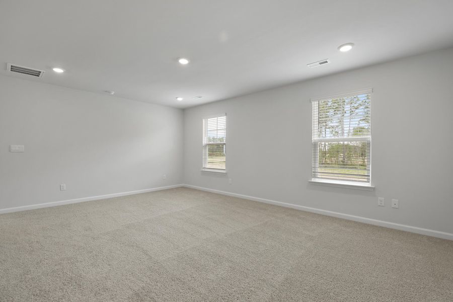 Spacious, unfurnished interior of a new home in Pineview North, Summerville (Image 28).