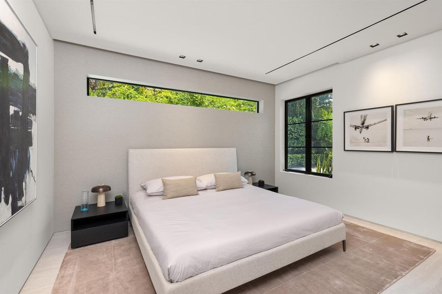 Guest Bed 8