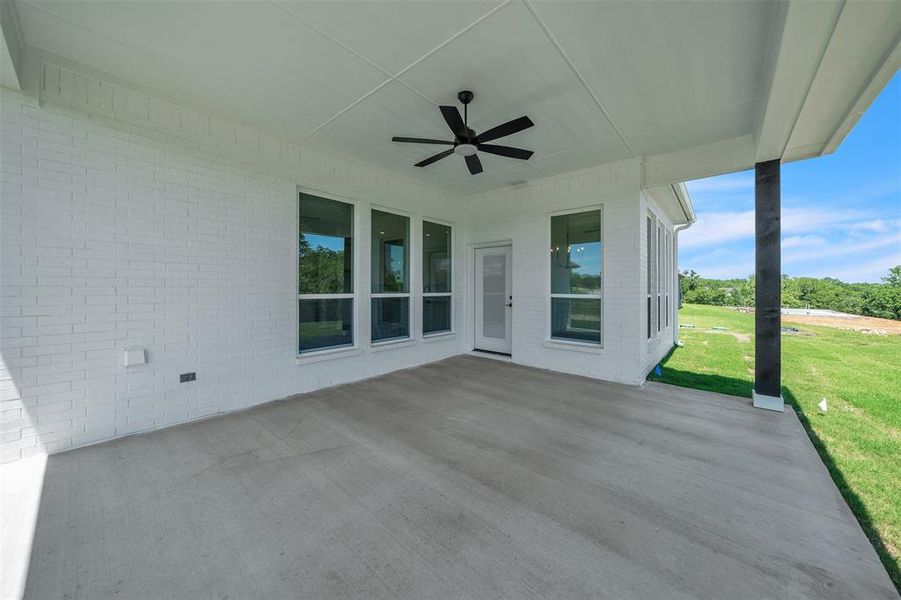 Spacious, unfurnished interior of a new home in , Springtown (Image 7).