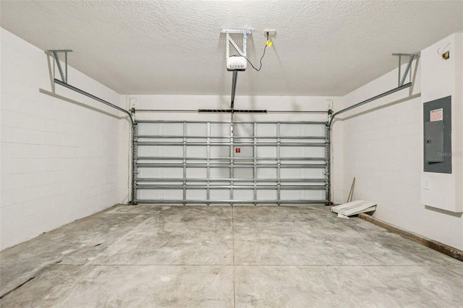 Spacious, unfurnished interior of a new home in Lake Deer Estates - Classic Series, Poinciana (Image 18).