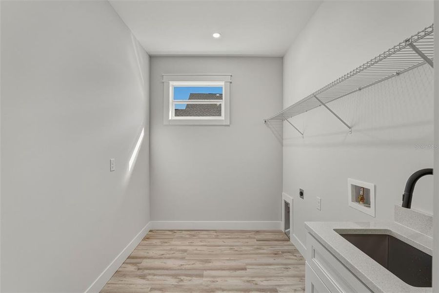 Spacious, unfurnished interior of a new home in , Rotonda West (Image 32).